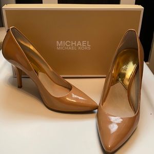 Michael Kors nude patent leather pumps. Worn once!